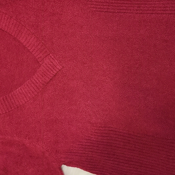 Dalia Velour Top - Picture 5 of 8